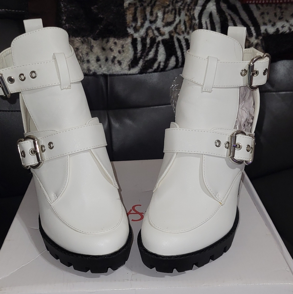Women's White Buckle Boots